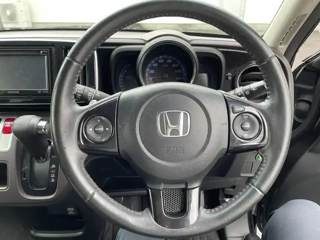 ホンダ Ｎ ＯＮＥ プレミアム ツアラー Lパッケージ 三重県 2013(平25)年 7.8万km クリスタルブラックパール 登録時走行距離　７７１２７ｋｍ/社外ナビ/AM/FM/AUX/バックカメラ/パドルシフト/ステアリングスイッチ/クルコン/横滑り防止システム/フルフラット/電格ミラー/プッシュスタート/AUTOライト/AUTOエアコン/パワーステアリング/パワーウィンドウ