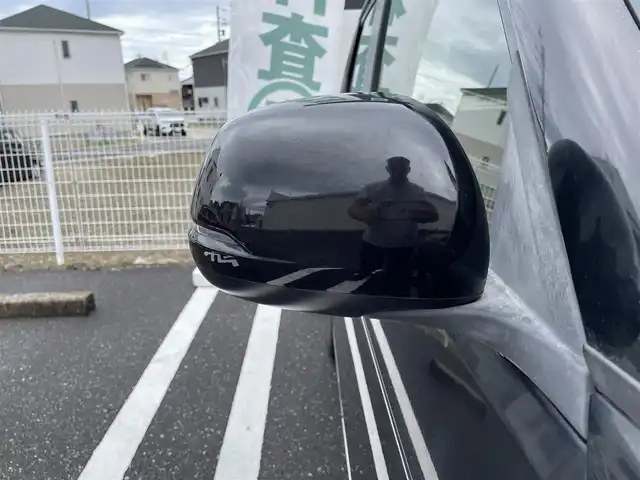 ホンダ Ｎ ＯＮＥ プレミアム ツアラー Lパッケージ 三重県 2013(平25)年 7.8万km クリスタルブラックパール 登録時走行距離　７７１２７ｋｍ/社外ナビ/AM/FM/AUX/バックカメラ/パドルシフト/ステアリングスイッチ/クルコン/横滑り防止システム/フルフラット/電格ミラー/プッシュスタート/AUTOライト/AUTOエアコン/パワーステアリング/パワーウィンドウ
