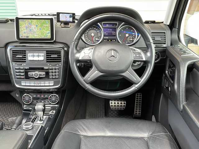 メルセデス・ベンツ ゲレンデヴァーゲン Ｇ３５０ｄ 佐賀県 2016(平28)年 8.1万km ポーラホワイト ラグジュアリーパッケージ/harman/kardonサウンドシステム/サンルーフ/純正ナビゲーションシステム/フルセグTV/バックカメラ/ブラインドスポットアシスト/ブラックレザーシート/シートヒーター/メモリ機能付きパワーシート/オートライト/パドルシフト/サイドストリップライン/社外ヘッドライト/社外バンパー/社外20インチAW/ETC/純正フロアマット