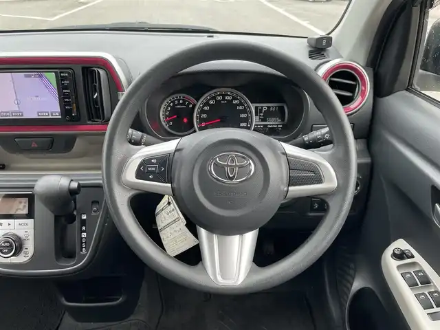 トヨタ パッソ モーダ　S 愛媛県 2016(平28)年 5.7万km パールホワイトⅢ 禁煙車/登録時走行距離56855km/純正ナビCD/ワンセグTV/Bluetooth/バックカメラ/ETC/衝突軽減ブレーキ/横滑り防止装置/前後コーナーセンサー/オートライト/LEDヘッドライト/フォグランプ/オートエアコン/スマートキー/プッシュスタートボタン/純正フロアマット/スペアキー/スタッドレスタイヤ車載