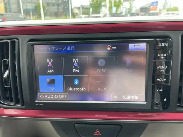 トヨタ パッソ モーダ　S 愛媛県 2016(平28)年 5.7万km パールホワイトⅢ 禁煙車/登録時走行距離56855km/純正ナビCD/ワンセグTV/Bluetooth/バックカメラ/ETC/衝突軽減ブレーキ/横滑り防止装置/前後コーナーセンサー/オートライト/LEDヘッドライト/フォグランプ/オートエアコン/スマートキー/プッシュスタートボタン/純正フロアマット/スペアキー/スタッドレスタイヤ車載