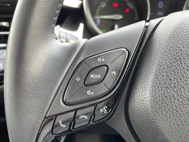トヨタ Ｃ－ＨＲ G 神奈川県 2019(令1)年 5.9万km ブラック/エモーショナルレッドⅡ 2トーン 純正ナビ /ワンセグ/Bluetooth/レーダークルーズコントロール　/バックカメラ　/レーンキープアシスト　/シートヒーターD+N席　/LEDヘッドライト　/オートライト　/オートマチックハイビーム　/ビルドインETC　/スマートキー/プッシュスタート/純正フロアマット/純正AW/ABS/横滑り防止装置/Wエアバック/カーテンエアバックワンセグテレビ