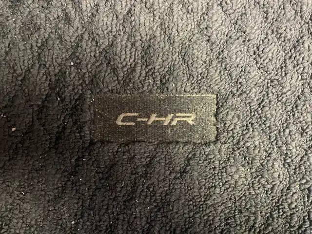 トヨタ Ｃ－ＨＲ G 群馬県 2019(令1)年 5.9万km ブラック/エモーショナルレッドⅡ 2トーン 純正８型ナビ　フルセグＴＶ　ブラインドスポットモニター　アダクティブクルーズコントロール　ハーフレザーシート　前席シートヒーター　ステアリングスイッチ　ＬＥＤライト　ＥＴＣ　スマートキー　禁煙車