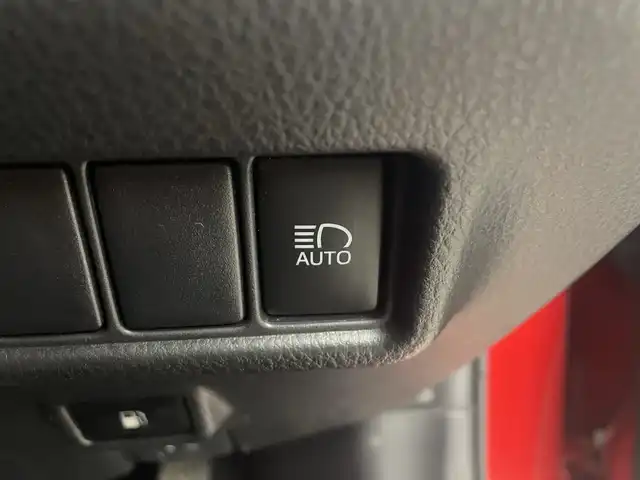 トヨタ Ｃ－ＨＲ G 群馬県 2019(令1)年 5.9万km ブラック/エモーショナルレッドⅡ 2トーン 純正８型ナビ　フルセグＴＶ　ブラインドスポットモニター　アダクティブクルーズコントロール　ハーフレザーシート　前席シートヒーター　ステアリングスイッチ　ＬＥＤライト　ＥＴＣ　スマートキー　禁煙車