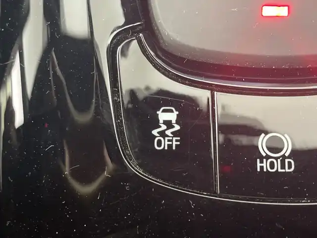 トヨタ Ｃ－ＨＲ G 群馬県 2019(令1)年 5.9万km ブラック/エモーショナルレッドⅡ 2トーン 純正８型ナビ　フルセグＴＶ　ブラインドスポットモニター　アダクティブクルーズコントロール　ハーフレザーシート　前席シートヒーター　ステアリングスイッチ　ＬＥＤライト　ＥＴＣ　スマートキー　禁煙車