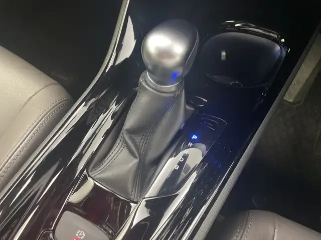 トヨタ Ｃ－ＨＲ G 群馬県 2019(令1)年 5.9万km ブラック/エモーショナルレッドⅡ 2トーン 純正８型ナビ　フルセグＴＶ　ブラインドスポットモニター　アダクティブクルーズコントロール　ハーフレザーシート　前席シートヒーター　ステアリングスイッチ　ＬＥＤライト　ＥＴＣ　スマートキー　禁煙車
