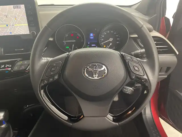トヨタ Ｃ－ＨＲ G 群馬県 2019(令1)年 5.9万km ブラック/エモーショナルレッドⅡ 2トーン 純正８型ナビ　フルセグＴＶ　ブラインドスポットモニター　アダクティブクルーズコントロール　ハーフレザーシート　前席シートヒーター　ステアリングスイッチ　ＬＥＤライト　ＥＴＣ　スマートキー　禁煙車