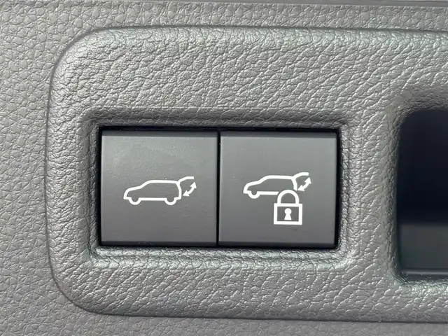 トヨタ ハリアー ハイブリッド Z 福岡県 2020(令2)年 2.1万km ホワイトパールクリスタルシャイン トヨタセーフティセンス/バックカメラ/アラウンドビューカメラ/コーナーセンサー/レーンキープアシスト/BT/フルセグTV/純正ナビ/USB端子/ETC2.0/純正フロアマット/純正アルミホイール/プッシュスタート/スマートキー/オートライト/オートハイビーム/LEDヘッド