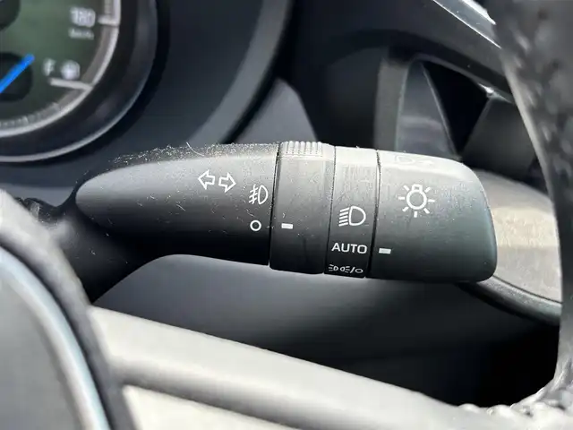 トヨタ ハリアー ハイブリッド Z 福岡県 2020(令2)年 2.1万km ホワイトパールクリスタルシャイン トヨタセーフティセンス/バックカメラ/アラウンドビューカメラ/コーナーセンサー/レーンキープアシスト/BT/フルセグTV/純正ナビ/USB端子/ETC2.0/純正フロアマット/純正アルミホイール/プッシュスタート/スマートキー/オートライト/オートハイビーム/LEDヘッド