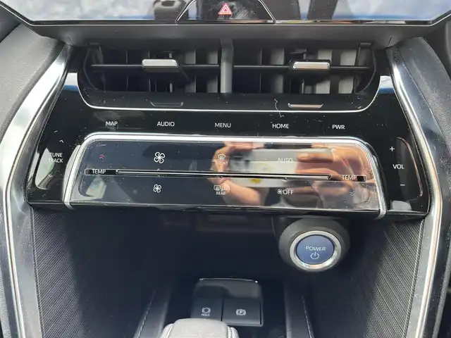 トヨタ ハリアー ハイブリッド Z 福岡県 2020(令2)年 2.1万km ホワイトパールクリスタルシャイン トヨタセーフティセンス/バックカメラ/アラウンドビューカメラ/コーナーセンサー/レーンキープアシスト/BT/フルセグTV/純正ナビ/USB端子/ETC2.0/純正フロアマット/純正アルミホイール/プッシュスタート/スマートキー/オートライト/オートハイビーム/LEDヘッド