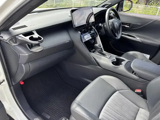 トヨタ ハリアー ハイブリッド Z 福岡県 2020(令2)年 2.1万km ホワイトパールクリスタルシャイン トヨタセーフティセンス/バックカメラ/アラウンドビューカメラ/コーナーセンサー/レーンキープアシスト/BT/フルセグTV/純正ナビ/USB端子/ETC2.0/純正フロアマット/純正アルミホイール/プッシュスタート/スマートキー/オートライト/オートハイビーム/LEDヘッド