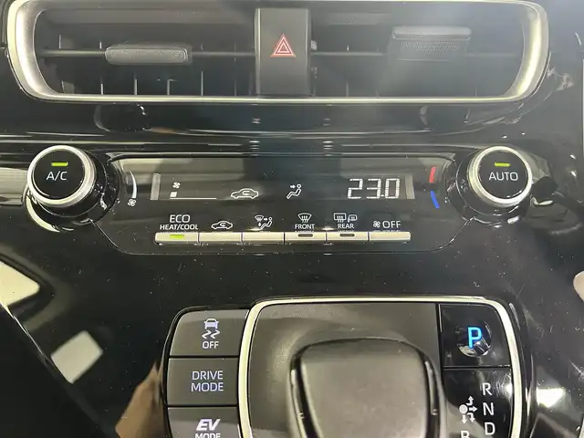 トヨタ アクア X 佐賀県 2021(令3)年 7.2万km プラチナホワイトパールマイカ 禁煙車/純正7インチナビ/Bluetooth/全周囲カメラ/ビルトインETC/レーダークルーズコントロール/トヨタセーフティーセンス/衝突被害軽減システム/レーンキープアシスト/ブラインドスポットモニター/クリアランスソナー/純正フロアマット/オートライト/オートマチックハイビーム