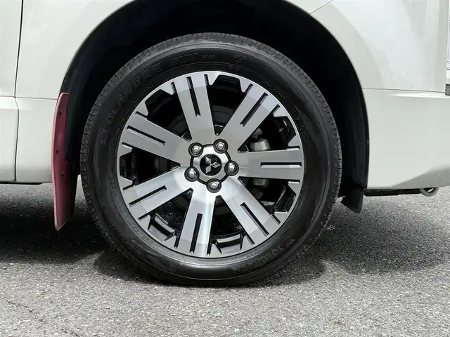 三菱 デリカＤ：５ P 埼玉県 2020(令2)年 3.9万km ウォームホワイトパール ワンオーナー/衝突被害軽減ブレーキ/レーダークルーズコントロール/レーンキープアシスト/ブラインドスポットモニター（BMS）/両側パワースライドドア/純正10.1型ナビゲーション・オーディオ/（フルセグTV/BT/FM/AM/CD/DVD）/後席フリップダウンモニター/パワーバックドア/ユニバーサルステップ（電動ロングステップ）/アラウンドビューモニター/バックカメラ/前席シートヒーター/ステアリングヒーター/パドルシフト/ビルトンETC/オートライト/オートホールド機能/ドアバイザー/プッシュスタート/スマートキー（スペアキーあり）/車両取説、ナビ取説あり