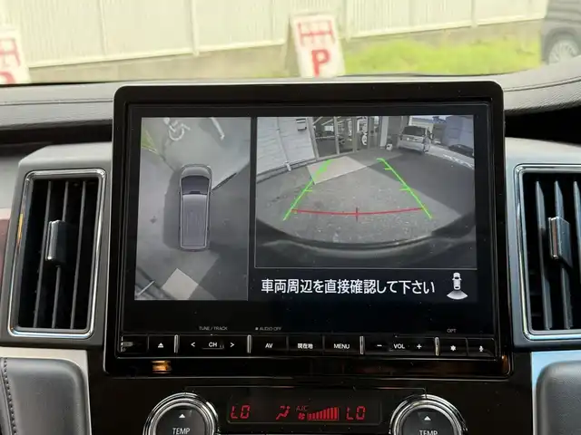 三菱 デリカＤ：５ P 埼玉県 2020(令2)年 3.9万km ウォームホワイトパール ワンオーナー/衝突被害軽減ブレーキ/レーダークルーズコントロール/レーンキープアシスト/ブラインドスポットモニター（BMS）/両側パワースライドドア/純正10.1型ナビゲーション・オーディオ/（フルセグTV/BT/FM/AM/CD/DVD）/後席フリップダウンモニター/パワーバックドア/ユニバーサルステップ（電動ロングステップ）/アラウンドビューモニター/バックカメラ/前席シートヒーター/ステアリングヒーター/パドルシフト/ビルトンETC/オートライト/オートホールド機能/ドアバイザー/プッシュスタート/スマートキー（スペアキーあり）/車両取説、ナビ取説あり