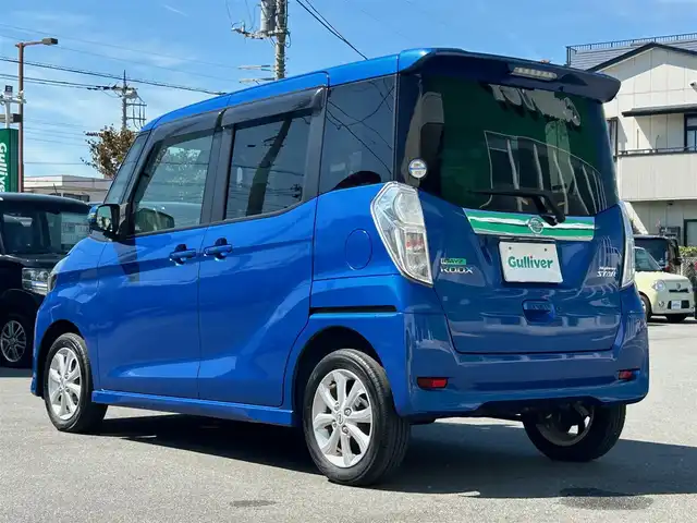 日産 デイズ ルークス ハイウェイスターX 神奈川県 2018(平30)年 2.6万km オーシャンブルーP 社外ＳＤナビ（Ｂｌｕｅｔｏｏｔｈ、ＣＤ、ＤＶＤ）/全方位カメラ/ドラレコ前後/スペアキー１本/プッシュスタート/純正アルミ/純正フロアマット/スマートキー/片側パワスラ/ベンチシート/オートライト/アイドリングストップ/横滑り防止装置/オートマチックハイビーム/ダブルエアバック/衝突軽減システム/キセノンヘッドライト