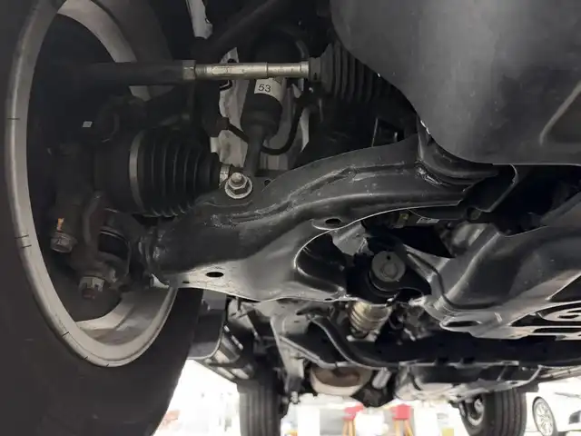 トヨタ ランドクルーザー プラド TX Lパッケージ 三重県 2022(令4)年 2万km ブラック ガソリン/パートタイム4WD/MTモード付フロア6AT/カロッツェリア 9インチ『楽ナビ』 AVIC-RL812/（CD/DVD/MSV/SD/FM/AM/TV/Bluetooth/iPod/USB/HDMI/AUX）/バックカメラ/ドライブレコーダー 前後/ビルトイン ETC2.0/Toyota Safety Sense/・プリクラッシュセーフティ［PCS］/・レーンディパーチャーアラート［LDA］/・レーダークルーズ/・オートハイビーム［AHB］/・インテリジェントクリアランスソナー（パーキングサポートブレーキ（静止物））/・ロードサインアシスト［RSA］/・先行車発進告知機能/装備/・【DOP】デジタルインナーミラー/・【OP】電動ムーンルーフ/・本革シート（ブラック）/・シートヒーター/ベンチレーション（D/N）/・パワーシート（D8way&ランバーサポート/N4way）/・オートライト/・LED ヘッドランプ＆フロントフォグランプ/・雨滴感応式フロントワイパー/・純正 17inAW/・プッシュスタート/・スマートキーx1/など