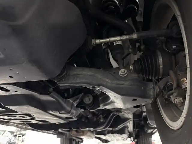 トヨタ ランドクルーザー プラド TX Lパッケージ 三重県 2022(令4)年 2万km ブラック ガソリン/パートタイム4WD/MTモード付フロア6AT/カロッツェリア 9インチ『楽ナビ』 AVIC-RL812/（CD/DVD/MSV/SD/FM/AM/TV/Bluetooth/iPod/USB/HDMI/AUX）/バックカメラ/ドライブレコーダー 前後/ビルトイン ETC2.0/Toyota Safety Sense/・プリクラッシュセーフティ［PCS］/・レーンディパーチャーアラート［LDA］/・レーダークルーズ/・オートハイビーム［AHB］/・インテリジェントクリアランスソナー（パーキングサポートブレーキ（静止物））/・ロードサインアシスト［RSA］/・先行車発進告知機能/装備/・【DOP】デジタルインナーミラー/・【OP】電動ムーンルーフ/・本革シート（ブラック）/・シートヒーター/ベンチレーション（D/N）/・パワーシート（D8way&ランバーサポート/N4way）/・オートライト/・LED ヘッドランプ＆フロントフォグランプ/・雨滴感応式フロントワイパー/・純正 17inAW/・プッシュスタート/・スマートキーx1/など