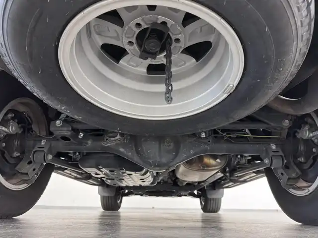 トヨタ ランドクルーザー プラド TX Lパッケージ 三重県 2022(令4)年 2万km ブラック ガソリン/パートタイム4WD/MTモード付フロア6AT/カロッツェリア 9インチ『楽ナビ』 AVIC-RL812/（CD/DVD/MSV/SD/FM/AM/TV/Bluetooth/iPod/USB/HDMI/AUX）/バックカメラ/ドライブレコーダー 前後/ビルトイン ETC2.0/Toyota Safety Sense/・プリクラッシュセーフティ［PCS］/・レーンディパーチャーアラート［LDA］/・レーダークルーズ/・オートハイビーム［AHB］/・インテリジェントクリアランスソナー（パーキングサポートブレーキ（静止物））/・ロードサインアシスト［RSA］/・先行車発進告知機能/装備/・【DOP】デジタルインナーミラー/・【OP】電動ムーンルーフ/・本革シート（ブラック）/・シートヒーター/ベンチレーション（D/N）/・パワーシート（D8way&ランバーサポート/N4way）/・オートライト/・LED ヘッドランプ＆フロントフォグランプ/・雨滴感応式フロントワイパー/・純正 17inAW/・プッシュスタート/・スマートキーx1/など