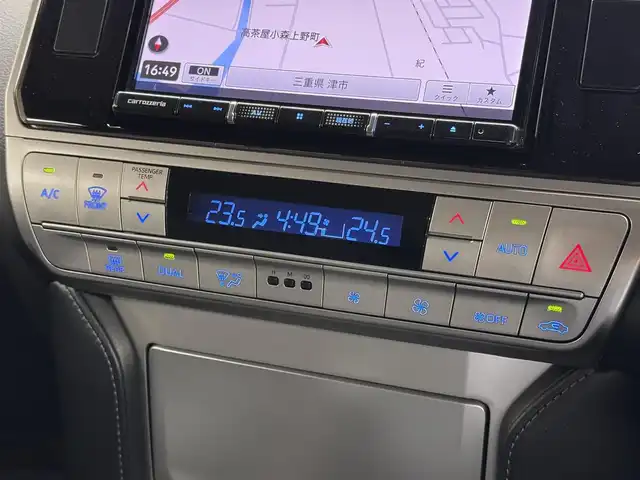トヨタ ランドクルーザー プラド TX Lパッケージ 三重県 2022(令4)年 2万km ブラック ガソリン/パートタイム4WD/MTモード付フロア6AT/カロッツェリア 9インチ『楽ナビ』 AVIC-RL812/（CD/DVD/MSV/SD/FM/AM/TV/Bluetooth/iPod/USB/HDMI/AUX）/バックカメラ/ドライブレコーダー 前後/ビルトイン ETC2.0/Toyota Safety Sense/・プリクラッシュセーフティ［PCS］/・レーンディパーチャーアラート［LDA］/・レーダークルーズ/・オートハイビーム［AHB］/・インテリジェントクリアランスソナー（パーキングサポートブレーキ（静止物））/・ロードサインアシスト［RSA］/・先行車発進告知機能/装備/・【DOP】デジタルインナーミラー/・【OP】電動ムーンルーフ/・本革シート（ブラック）/・シートヒーター/ベンチレーション（D/N）/・パワーシート（D8way&ランバーサポート/N4way）/・オートライト/・LED ヘッドランプ＆フロントフォグランプ/・雨滴感応式フロントワイパー/・純正 17inAW/・プッシュスタート/・スマートキーx1/など