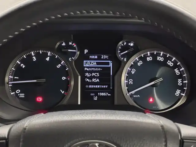 トヨタ ランドクルーザー プラド TX Lパッケージ 三重県 2022(令4)年 2万km ブラック ガソリン/パートタイム4WD/MTモード付フロア6AT/カロッツェリア 9インチ『楽ナビ』 AVIC-RL812/（CD/DVD/MSV/SD/FM/AM/TV/Bluetooth/iPod/USB/HDMI/AUX）/バックカメラ/ドライブレコーダー 前後/ビルトイン ETC2.0/Toyota Safety Sense/・プリクラッシュセーフティ［PCS］/・レーンディパーチャーアラート［LDA］/・レーダークルーズ/・オートハイビーム［AHB］/・インテリジェントクリアランスソナー（パーキングサポートブレーキ（静止物））/・ロードサインアシスト［RSA］/・先行車発進告知機能/装備/・【DOP】デジタルインナーミラー/・【OP】電動ムーンルーフ/・本革シート（ブラック）/・シートヒーター/ベンチレーション（D/N）/・パワーシート（D8way&ランバーサポート/N4way）/・オートライト/・LED ヘッドランプ＆フロントフォグランプ/・雨滴感応式フロントワイパー/・純正 17inAW/・プッシュスタート/・スマートキーx1/など