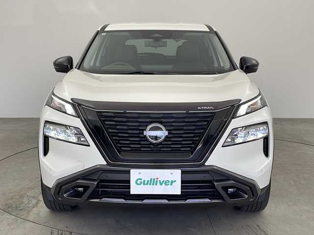 日産 エクストレイル X e－4ORCE エクストリーマーX 兵庫県 2023(令5)年 1.1万km ブリリアントホワイトパール ・寒冷地仕様/・純正12.3インチナビ&TV&BT&USB&ApleCarPlay/・ビルトインETC2.0/・アラウンドビューモニター/・社外前方ドライブレコーダー/・エマージェンシーブレーキ/・プロパイロット/・踏み間違い防止/・標識検知機能/・車線逸脱警報装置　/・ブラインドスポットモニター/・クルーズコントロール/・オートマチックハイビーム/・オートライト/・パワーバックドア/・合皮シート/・前席パワーシート/・前席シートヒーター/・運転席メモリーシート/・ステアリングヒーター/・ステアリングスイッチ/・AC100V電源/・寒冷地仕様/・電動パーキング/・ブレーキホールド/・デジタルルームミラー/・LEDライト/・フォグライト/・社外ゴムマット/・スマートキー/・スペアキー/・プッシュスタート/・保証書/・取扱説明書