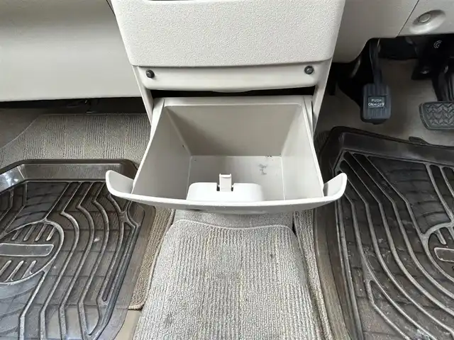 トヨタ ポルテ 130i Cパッケージ 長野県 2007(平19)年 11.6万km シルバーマイカM 社外ナビ(AM/FM/TV/AUX)/純正フロアマット/ドアバイザー/電動格納ミラー/取説/記録簿