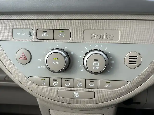 トヨタ ポルテ 130i Cパッケージ 長野県 2007(平19)年 11.6万km シルバーマイカM 社外ナビ(AM/FM/TV/AUX)/純正フロアマット/ドアバイザー/電動格納ミラー/取説/記録簿