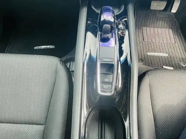 ホンダ ヴェゼル ハイブリッド X 岡山県 2014(平26)年 11.9万km クリスタルブラックパール (株)IDOMが運営する【じしゃロン岡山店】の自社ローン専用車両になります。こちらは現金またはオートローンご利用時の価格です。自社ローンご希望の方は別途その旨お申付け下さい/・純正ナビゲーション/・バックカメラ/・センシング/・ＥＴＣ