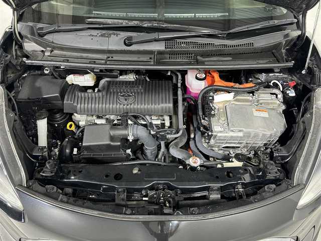 トヨタ シエンタ ハイブリッド G 佐賀県 2022(令4)年 5.1万km ブラックマイカ 社外7インチSDナビ/(CD、DVD/USB）/Bluetoothオーディオ接続/トヨタセーフティーセンス/衝突軽減システム/レーントレーシング/横滑り防止装置/先行車発進/オートライトハイビーム/クルーズコントロール/ETC/前方ドラレコ/USB端子/両側パワースライドドア/バックカメラ/ウオークスルー/ABS/盗難防止装置/オートライト/LEDヘッドライト/エアバッグダブル