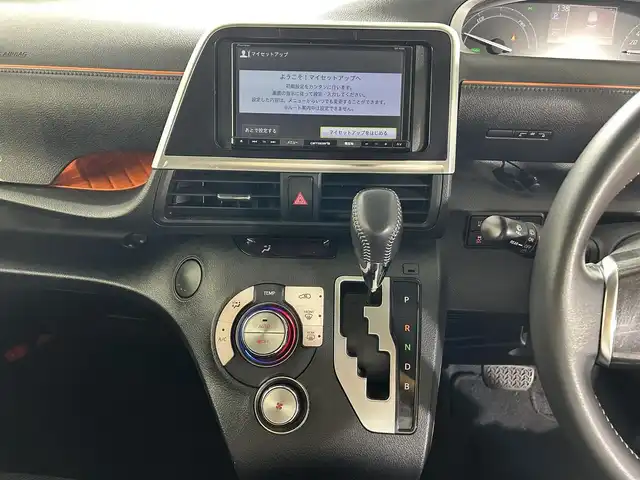 トヨタ シエンタ ハイブリッド G 佐賀県 2022(令4)年 5.1万km ブラックマイカ 社外7インチSDナビ/(CD、DVD/USB）/Bluetoothオーディオ接続/トヨタセーフティーセンス/衝突軽減システム/レーントレーシング/横滑り防止装置/先行車発進/オートライトハイビーム/クルーズコントロール/ETC/前方ドラレコ/USB端子/両側パワースライドドア/バックカメラ/ウオークスルー/ABS/盗難防止装置/オートライト/LEDヘッドライト/エアバッグダブル