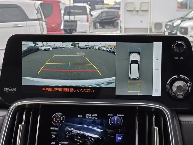 レクサス ＬＸ 600 鹿児島県 2022(令4)年 3.7万km ソニッククォーツ マークレビンソン　/純正ＯＰアルミホイール（２２インチ）　/レクサスセーフティシステムプラス　/ブラインドスポットモニター　/レーダークルーズコントロール/ムーンルーフ　/ワイヤレス充電　/リヤエンターテインメント　/ホワイトレザーシート/純正ディスプレイオーディオ/Bluetoothオーディオ/全席シートヒーター/全席シートベンチレーション/D+N席パワーシート/ステアリングヒーター/パノラミックビューモニター(足元透過機能付き)/パワーバックドア/電動格納機能付きサードシート/後席純正モニター/前後ドライブレコーダー/横滑り防止装置/レーンキープアシスト/プッシュスタート/スマートキー