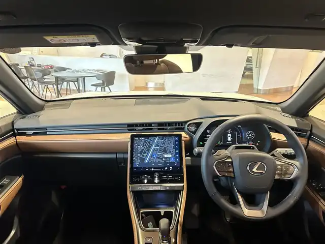 レクサス ＬＢＸ リラックス 道央・札幌 2024(令6)年 0.4万km ソニッククォーツ LexusTeammateAdvancedDrive(渋滞時支援)/　+緊急時操舵支援/　+FCTA/　+LCA/　+ドライバーモニター連携/LexusTeammateAdvancedPark(リモート機能付)/+PKSB/ドライブレコーダー(前後)/ヘッドアップディスプレイ/LexusSafetySystem+/パノラミックビューモニター/本革シート/シートヒーター/ステアリングヒーター/純正メモリナビ/フルセグTV/USB/Bluetooth/パワーテールゲート