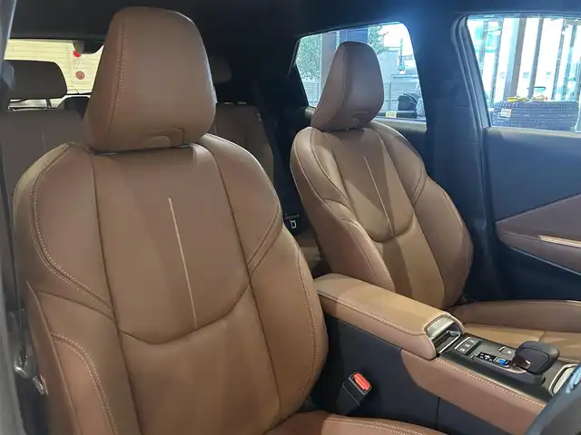 レクサス ＬＢＸ リラックス 道央・札幌 2024(令6)年 0.4万km ソニッククォーツ LexusTeammateAdvancedDrive(渋滞時支援)/　+緊急時操舵支援/　+FCTA/　+LCA/　+ドライバーモニター連携/LexusTeammateAdvancedPark(リモート機能付)/+PKSB/ドライブレコーダー(前後)/ヘッドアップディスプレイ/LexusSafetySystem+/パノラミックビューモニター/本革シート/シートヒーター/ステアリングヒーター/純正メモリナビ/フルセグTV/USB/Bluetooth/パワーテールゲート