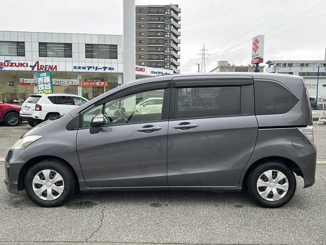 ホンダ フリード G ジャストセレクション 富山県 2014(平26)年 7.5万km モダンスティールM スマートキー/３列シート/社外ナビ（VIE-X05）/フルセグTV/DVD再生/Bluetooth/ビルトインETC/バックカメラ/純正フロアマット/ドアバイザー/横滑り防止装置/取扱説明書