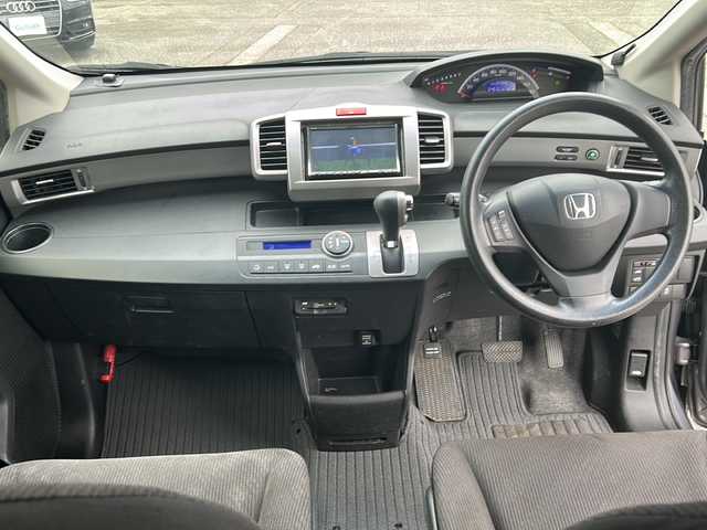 ホンダ フリード G ジャストセレクション 富山県 2014(平26)年 7.5万km モダンスティールM スマートキー/３列シート/社外ナビ（VIE-X05）/フルセグTV/DVD再生/Bluetooth/ビルトインETC/バックカメラ/純正フロアマット/ドアバイザー/横滑り防止装置/取扱説明書