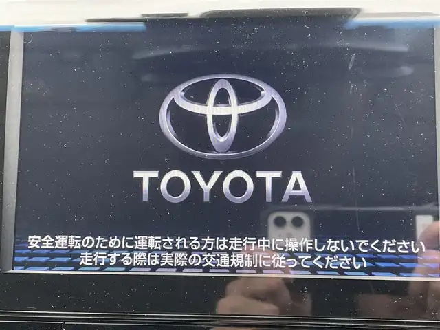 トヨタ カムリ WS 福岡県 2019(令1)年 6.4万km プラチナホワイトパールマイカ 純正ナビ/フルセグTV/CD/DVD/BT/AUX/バックカメラ/PCS/ＬＤＡ/レーダークルーズコントロール/ＢＳＭ/クリアランスソナー/HUD/オートハイビーム/パワーシート/ビルトインＥＴＣ２．０/純正アルミ/フルセグＴＶ/ＣＤ／ＤＶＤ再生/ブルートゥース
