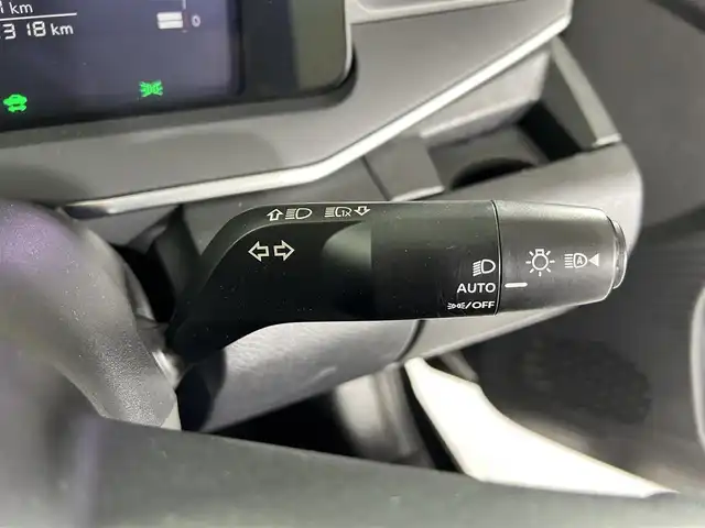 日産 ノート X 佐賀県 2023(令5)年 5.2万km スーパーブラック 純正９インチナビ/（フルセグTV/CD/Bluetooth/USB）/全方位カメラ/衝突軽減システム/追従型クルーズコントロール/レーンアシスト/コーナーセンサー/純正LEDヘッドライト/オートライト/オートハイビーム/デジタルインナーミラー/スペアキー/純正フロアマット