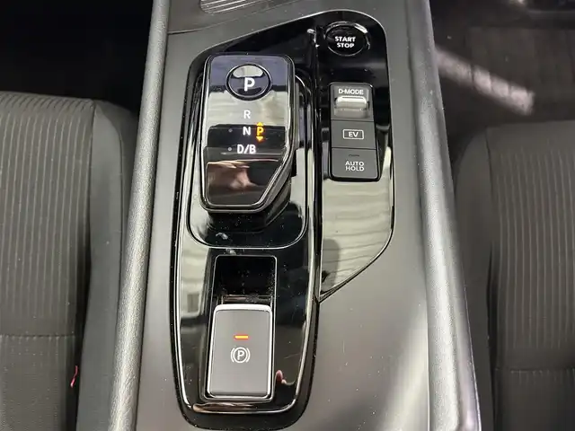 日産 ノート X 佐賀県 2023(令5)年 5.2万km スーパーブラック 純正９インチナビ/（フルセグTV/CD/Bluetooth/USB）/全方位カメラ/衝突軽減システム/追従型クルーズコントロール/レーンアシスト/コーナーセンサー/純正LEDヘッドライト/オートライト/オートハイビーム/デジタルインナーミラー/スペアキー/純正フロアマット