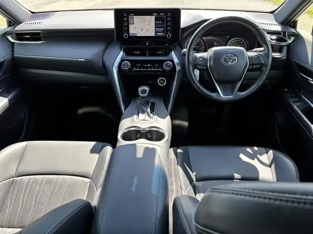 トヨタ ハリアー G 福岡県 2020(令2)年 4万km プレシャスブラックパール 純正ナビ（BLUETOOTH/AUX)/Bカメラ/電動リアゲート/レーダークルーズコントロール/LEDヘッドライト/オートライト/オートマチックハイビーム/ハーフレザーシート/D席パワーシート/純正18インチAW/USB入力端子/ワイヤレス充電/デジタルインナーミラー/SOSコール/BSM/横滑り防止装置/コーナーセンサー/レーンキープアシスト/盗難防止装置/衝突軽減システム/スマートキー/ETC