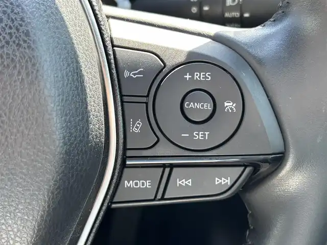 トヨタ ハリアー G 福岡県 2020(令2)年 4万km プレシャスブラックパール 純正ナビ（BLUETOOTH/AUX)/Bカメラ/電動リアゲート/レーダークルーズコントロール/LEDヘッドライト/オートライト/オートマチックハイビーム/ハーフレザーシート/D席パワーシート/純正18インチAW/USB入力端子/ワイヤレス充電/デジタルインナーミラー/SOSコール/BSM/横滑り防止装置/コーナーセンサー/レーンキープアシスト/盗難防止装置/衝突軽減システム/スマートキー/ETC