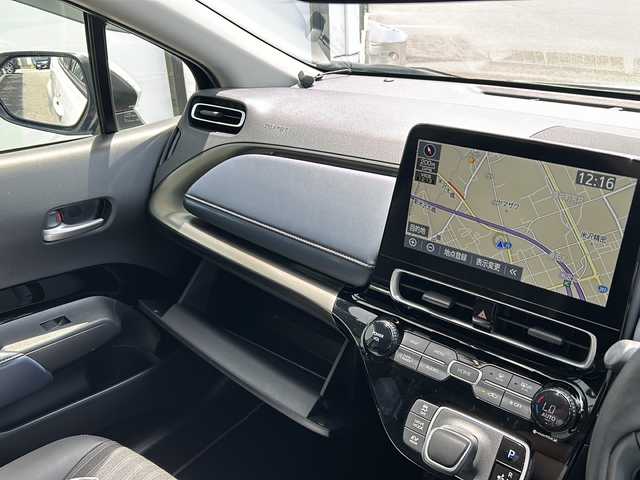 トヨタ アクア Z 山形県 2022(令4)年 3.9万km プラチナホワイトパールマイカ モデリスタフルエアロ/モデリスタホイールタイヤ/純正ディスプレイオーディオナビ/（AM/FM/フルセグ/Bluetooth）/ハーフレザーシート/運転席パワーシート/ステアリングヒーター/レーダークルーズコントロール/前席シートヒーター/ビルトインETC2.0/AC100V/LEDヘッドライト/ステアリングスイッチ/フォグライト/ドアバイザー/スマートキー/プッシュスタート