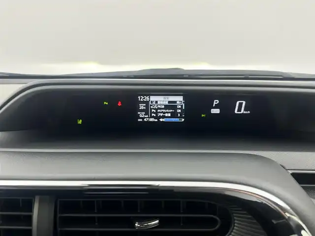 トヨタ アクア G ブラックソフトレザーセレ 愛知県 2018(平30)年 4.8万km シルバーM ・純正9インチナビ/・Bluetooth/・バックカメラ/・フルセグTV/・トヨタセーフティセンス/・衝突被害軽減システム/・レーンキープアシスト/・クルーズコントロール/・コーナーセンサー/・横滑り防止装置/・オートライト/・LEDヘッドライト/・LEDフォグランプ/・シートヒーター/・純正AW/・ドライブレコーダー/・ETC/・プッシュスタート/・スマートキー