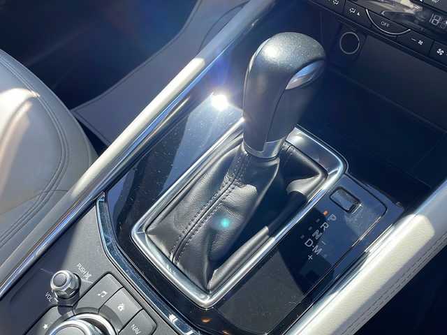 マツダ ＣＸ－５ XD Lパッケージ 岩手県 2018(平30)年 4.2万km スノーフレイクホワイトパールマイカ 4WD/純正ナビ（マツダコネクト）/・フルセグTV/・Bluetooth接続/・DVD再生/・USB入力端子/・AUX入力端子/追従クルーズコントロール/全方位カメラ/ヘッドアップディスプレイ/衝突被害軽減/BOSEサウンドシステム/電動パーキング/オートブレーキホールド/プッシュスタート/スマートキー/前席パワーシート/前席シートヒーター/ステアリングヒーター/ETC2.0/純正ドラレコ/ホワイトレザーシート/パワーバックドア/LEDオートライト・オートハイビーム