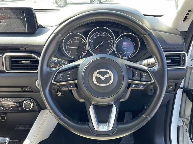 マツダ ＣＸ－５ XD Lパッケージ 岩手県 2018(平30)年 4.2万km スノーフレイクホワイトパールマイカ 4WD/純正ナビ（マツダコネクト）/・フルセグTV/・Bluetooth接続/・DVD再生/・USB入力端子/・AUX入力端子/追従クルーズコントロール/全方位カメラ/ヘッドアップディスプレイ/衝突被害軽減/BOSEサウンドシステム/電動パーキング/オートブレーキホールド/プッシュスタート/スマートキー/前席パワーシート/前席シートヒーター/ステアリングヒーター/ETC2.0/純正ドラレコ/ホワイトレザーシート/パワーバックドア/LEDオートライト・オートハイビーム