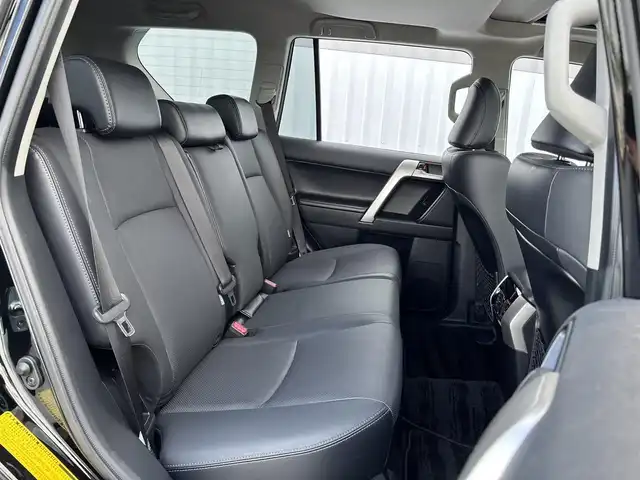 トヨタ ランドクルーザー プラド TX Lパッケージ マットブラED 佐賀県 2023(令5)年 1.5万km ブラック /ワンオーナー//サンルーフ//純正9型ナビ//フルセグTV/DVD/Bluetooth//バックカメラ//マットブラック塗装18インチアルミホイール//ブラックラダータイプルーフレール//マットブラックドアミラー//ブラックレザーシート//D・N席パワーシート//シートヒーター//ベンチレーション//ETC//スマートキー//トヨタセーフティーセンス//先行車発進お知らせ機能//PCS//LDA//オートハイビームアシスト//クリアランスソナー//パーキングサポートブレーキ//トラクションコントロール//レーダークルーズコントロール