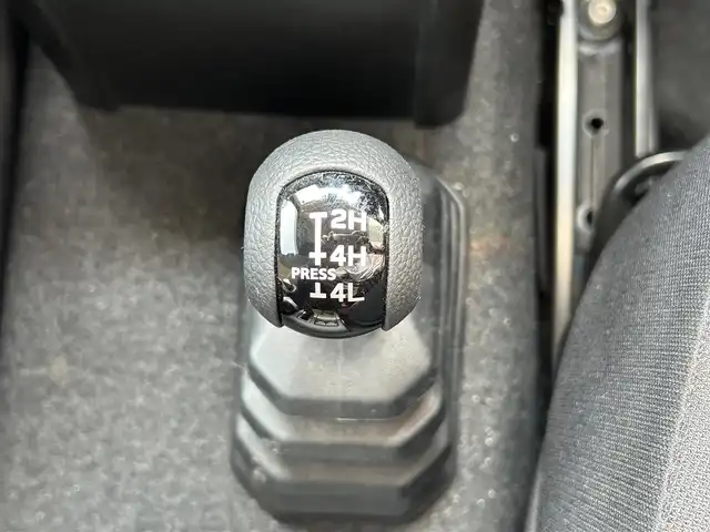 スズキ ジムニー XC 島根県 2022(令4)年 3.5万km シフォンアイボリーM 純正８インチエントリーナビ(パナソニック)　/フルセグTV　/ＤＶＤ再生　/Ｂｌｕｅｔｏｏｔｈ　/バックカメラ　/ビルトインＥＴＣ　/前席シートヒーター　/クルーズコントロール/ダウンヒルアシストコントロール　/衝突軽減ブレーキ　/レーンアシスト　/スマートキー/プッシュスタート/純正LEDヘッドライト　/純正フロアマット