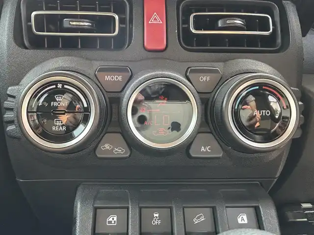 スズキ ジムニー XC 島根県 2022(令4)年 3.5万km シフォンアイボリーM 純正８インチエントリーナビ(パナソニック)　/フルセグTV　/ＤＶＤ再生　/Ｂｌｕｅｔｏｏｔｈ　/バックカメラ　/ビルトインＥＴＣ　/前席シートヒーター　/クルーズコントロール/ダウンヒルアシストコントロール　/衝突軽減ブレーキ　/レーンアシスト　/スマートキー/プッシュスタート/純正LEDヘッドライト　/純正フロアマット