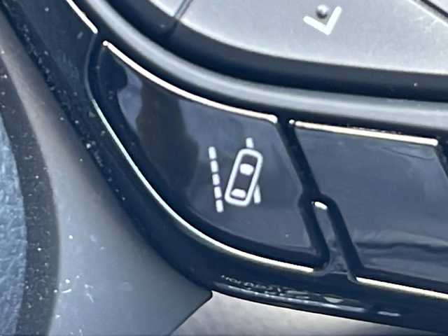 トヨタ Ｃ－ＨＲ G 岐阜県 2019(平31)年 3.2万km ホワイトパールクリスタルシャイン 禁煙車/純正SDナビ/AM/FM/CD/DVD/BT/フルセグTV/バックカメラ/プリクラッシュセーフティ /BSM/クリアランスソナー /レーダークルーズコントロール /オートライト/オートハイビーム/LEDヘッドライト/フォグランプ/ハーフレザーシート /シートヒーター /ステアリングスイッチ/電子パーキングブレーキ/ブレーキホールド/ビルトインETC