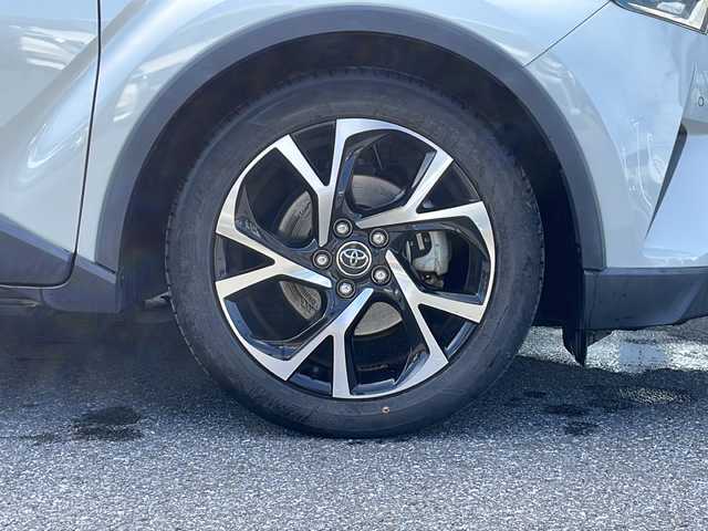 トヨタ Ｃ－ＨＲ G 岐阜県 2019(平31)年 3.2万km ホワイトパールクリスタルシャイン 禁煙車/純正SDナビ/AM/FM/CD/DVD/BT/フルセグTV/バックカメラ/プリクラッシュセーフティ /BSM/クリアランスソナー /レーダークルーズコントロール /オートライト/オートハイビーム/LEDヘッドライト/フォグランプ/ハーフレザーシート /シートヒーター /ステアリングスイッチ/電子パーキングブレーキ/ブレーキホールド/ビルトインETC
