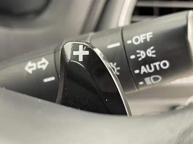 ホンダ ヴェゼル ハイブリッド モデューロ X ホンダセンシング 群馬県 2020(令2)年 3.7万km プラチナホワイトパール 純正８インチナビ　バックカメラ　アダプティブクルーズコントロール　ＬＥＤ　ハーフレザーシート　シートヒーター　純正１８インチＡＷ　ステアリングリモコン　パドルシフト　スマートキー　ＥＴＣ　禁煙車